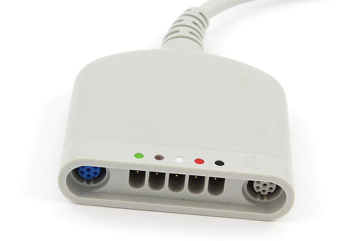 Anschluss mit eingestanzem Farbcode für leichte Reinigung des Multimed Kabels Dräger/Siemens Anschluss mit eingestanzem Farbcode für leichte Reinigung des Multimed Kabels Dräger/Siemens