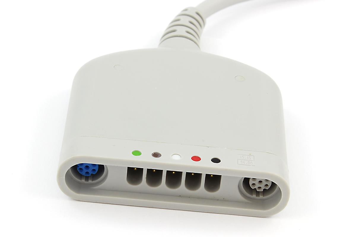 Anschluss mit eingestanzem Farbcode für leichte Reinigung des Multimed Kabels Dräger/Siemens