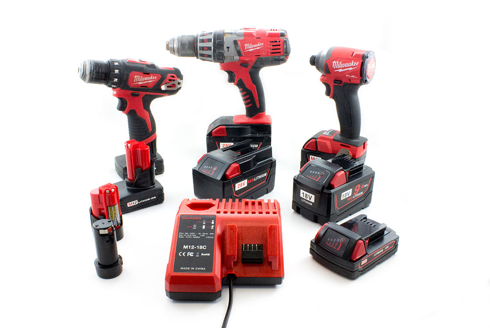Ladegerät für Milwaukee Akkus M12 - M18